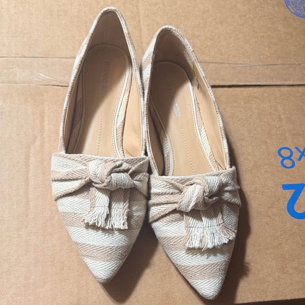 Chic Beige and Cream Flats with Bow Detail